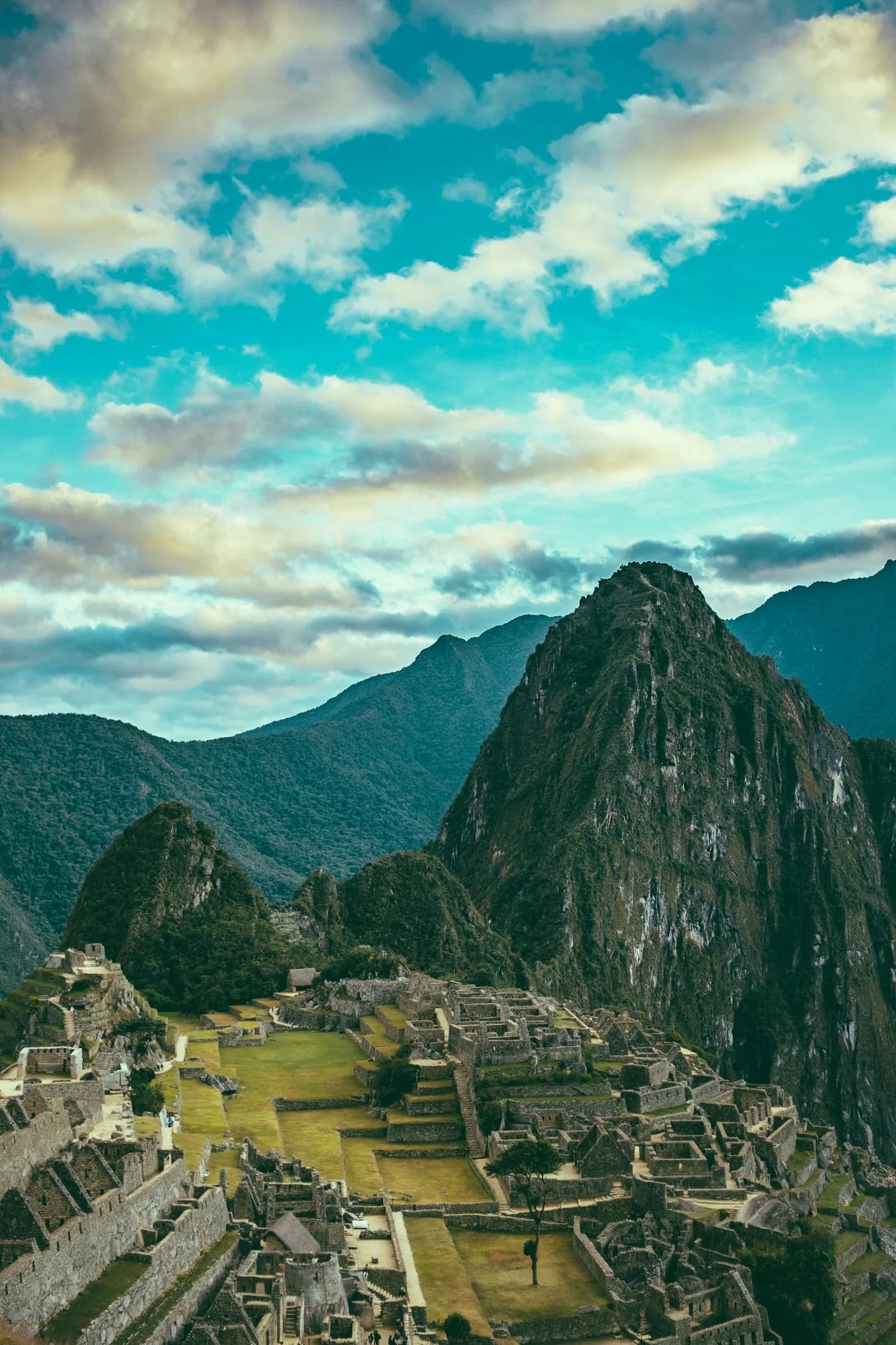Machu Picchu al amanecer